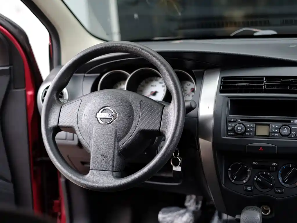 Nissan Livina — миниатюра 33