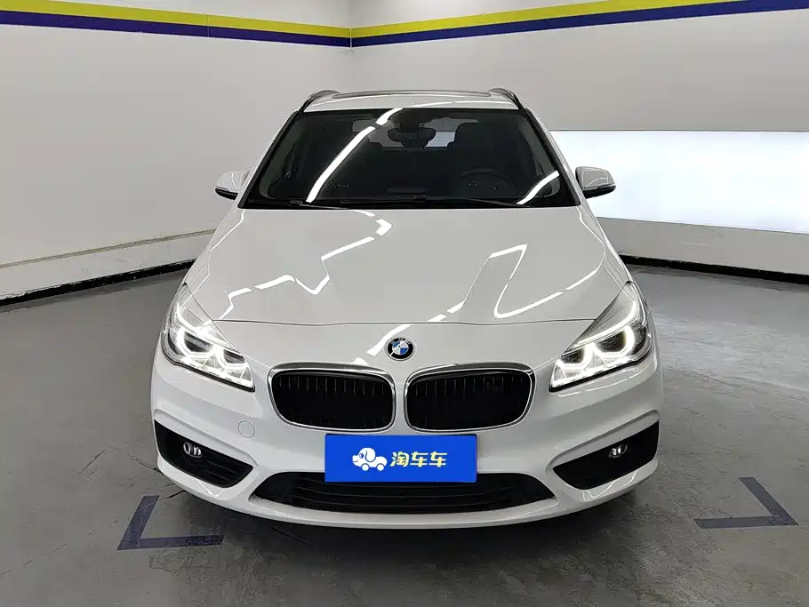 BMW 2 Series Active Tourer — миниатюра 2