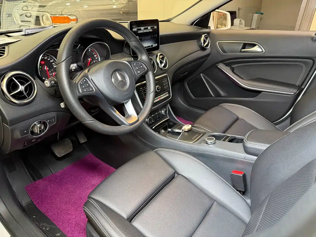 Mercedes-Benz GLA — миниатюра 8