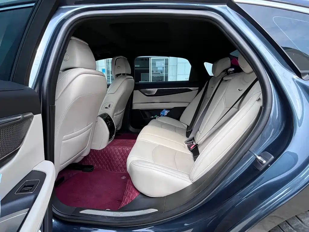 Cadillac CT6 — миниатюра 9