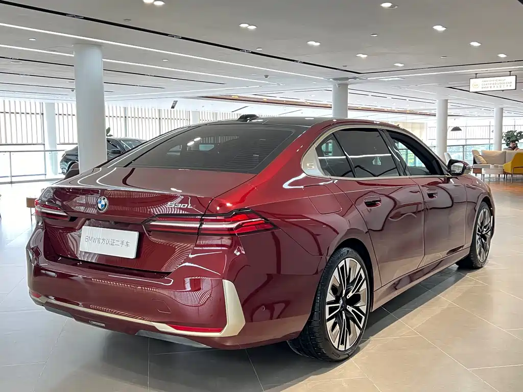 BMW 5 Series — миниатюра 20