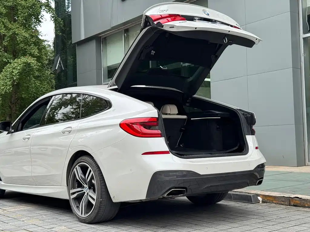 BMW 6 Series GT — миниатюра 9