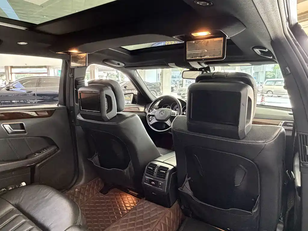 Mercedes-Benz E-Class — миниатюра 12