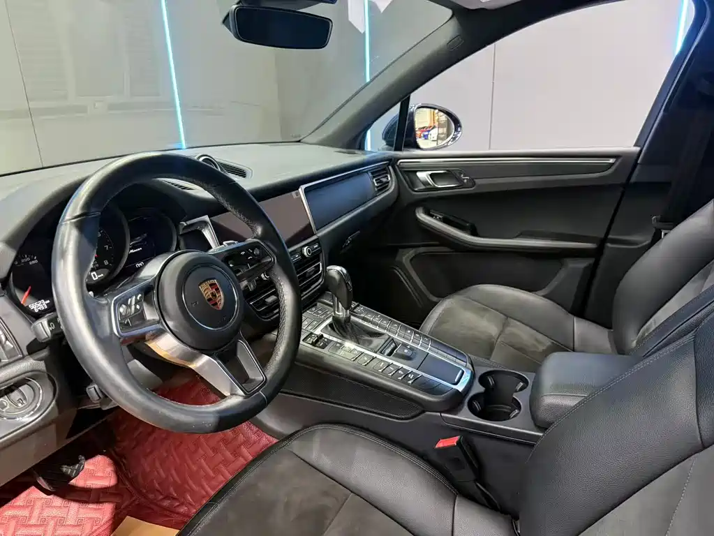 Porsche Macan — миниатюра 11