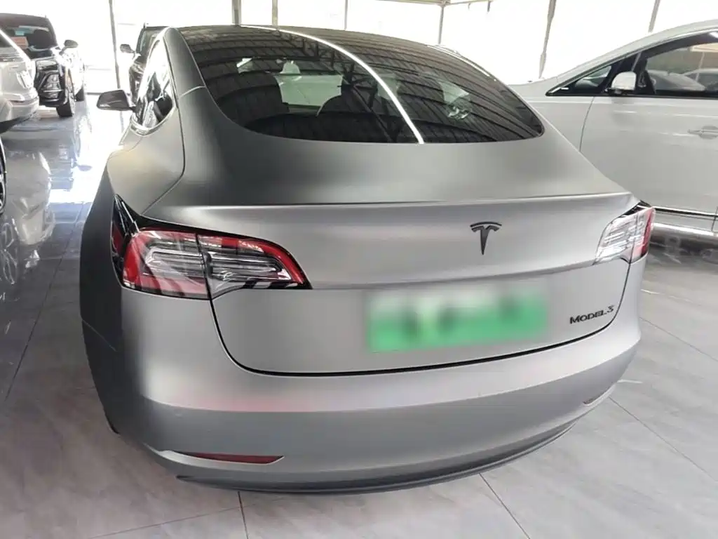 Tesla Model 3 — миниатюра 6