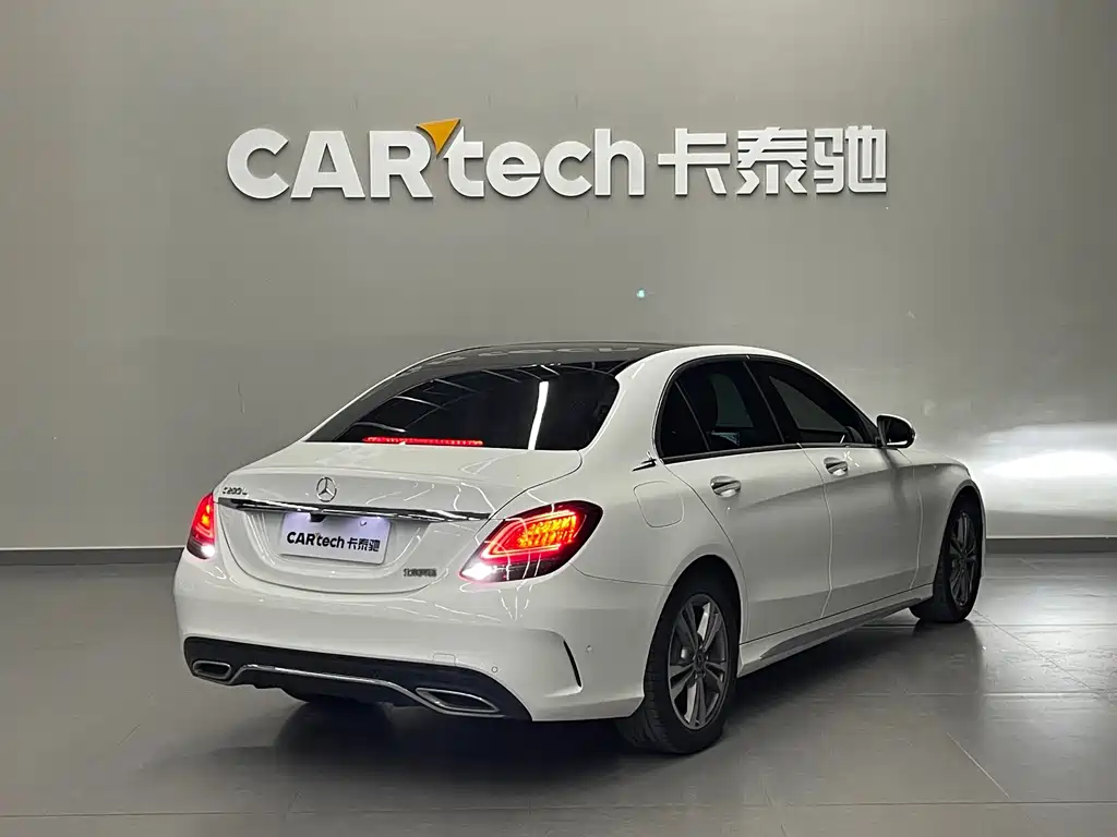 Mercedes-Benz C-Class — миниатюра 4