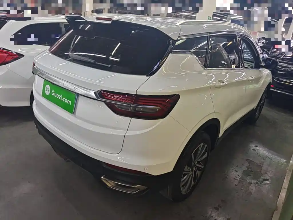 Geely Binyue — миниатюра 7