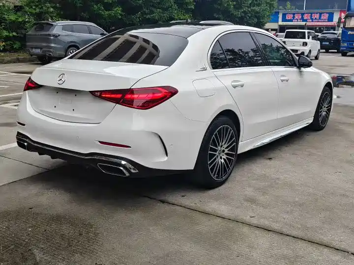 Mercedes-Benz C-Class — миниатюра 7