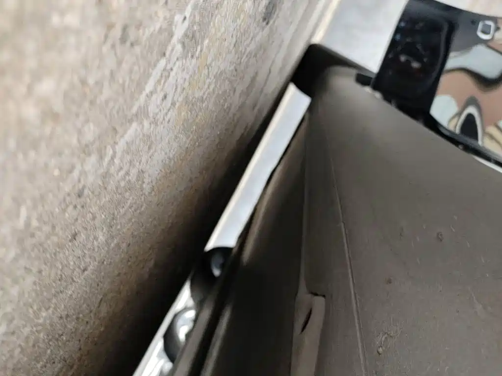 Tesla Model Y — миниатюра 21