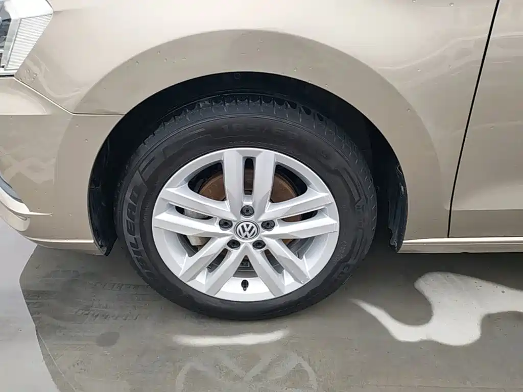 Volkswagen Jetta — миниатюра 23