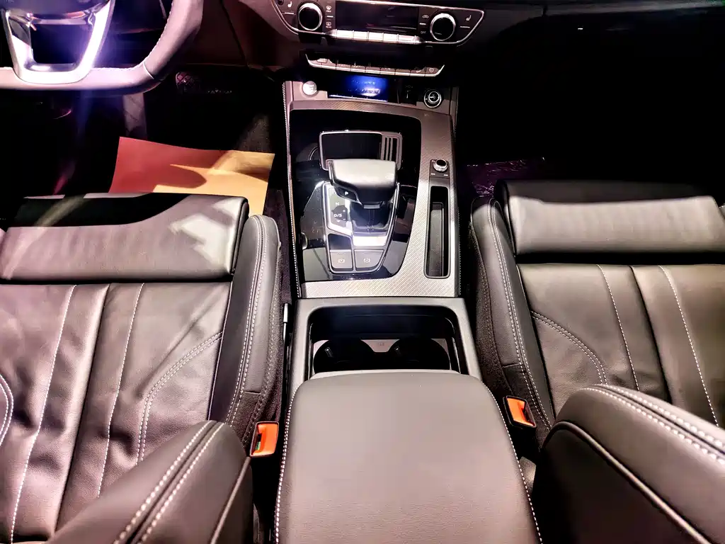 Audi Q5L — миниатюра 7
