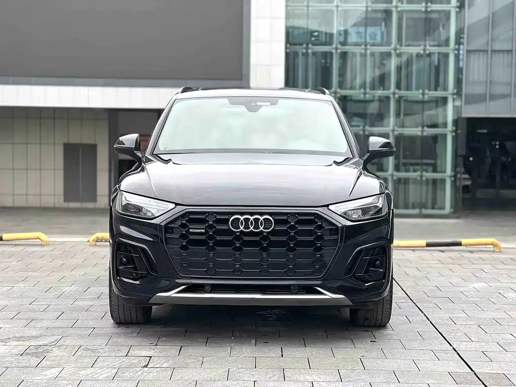Audi Q5L — миниатюра 2