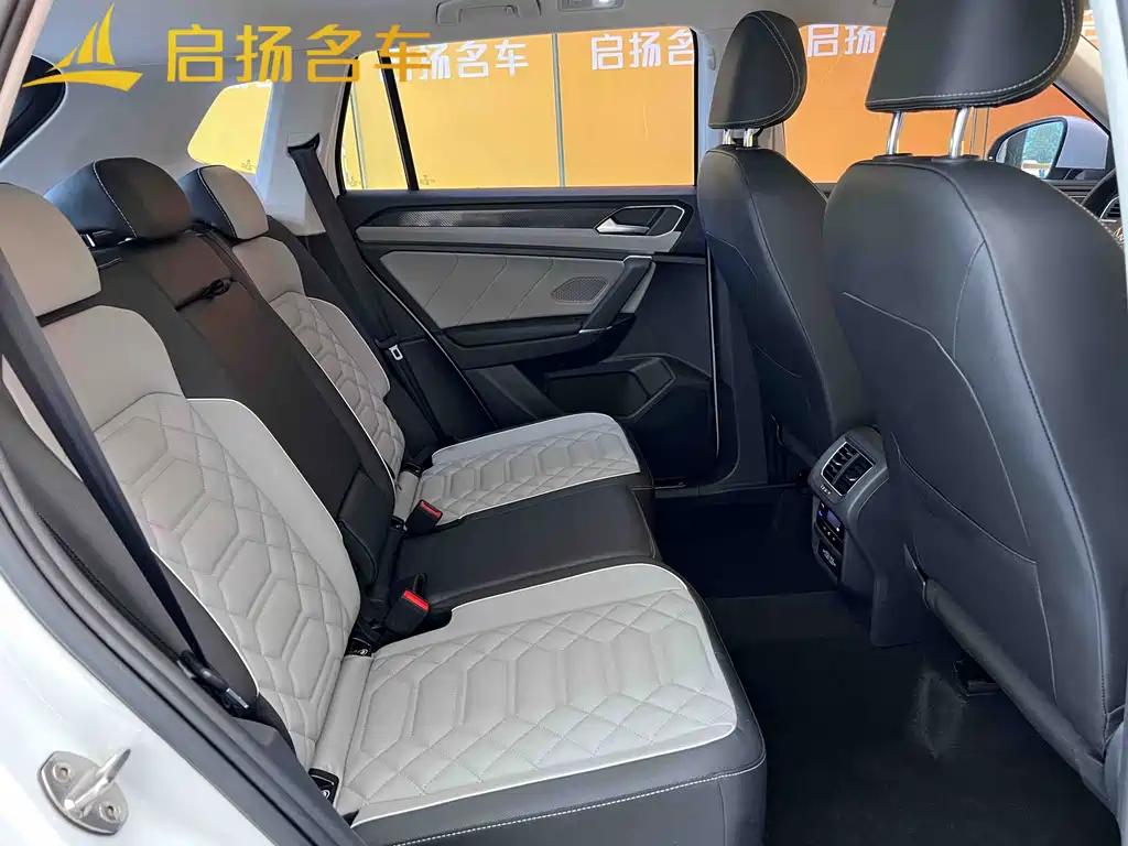 Volkswagen Tayron 2023 330TSI Luxury Plus