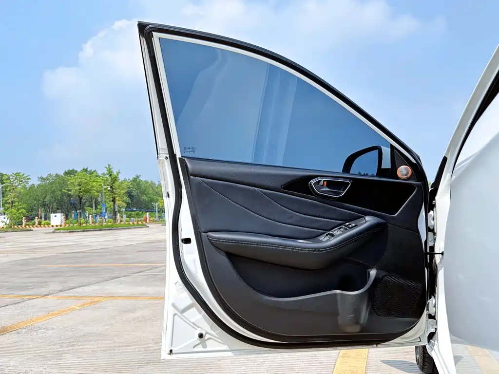 Soueast A5 Yiwu — миниатюра 33