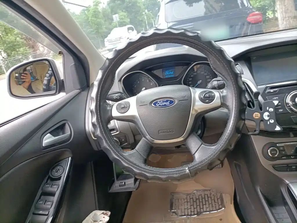 Ford Focus — миниатюра 6