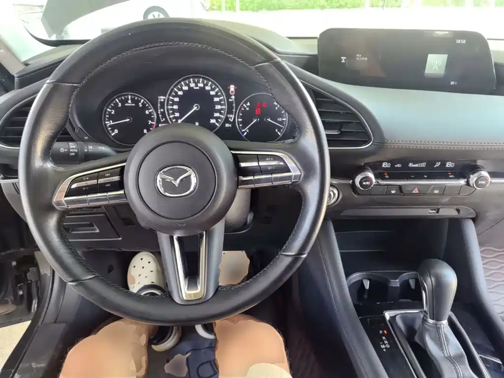 Mazda 3 Axela — миниатюра 10