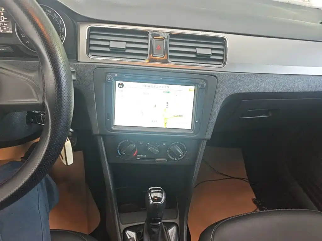 Skoda Rapid Spaceback — миниатюра 13