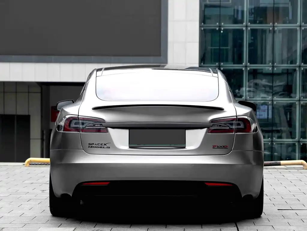 Tesla Model S — миниатюра 16