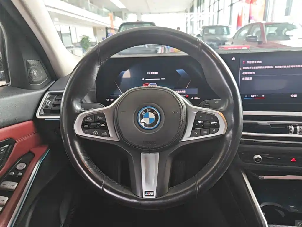BMW i3 — миниатюра 11