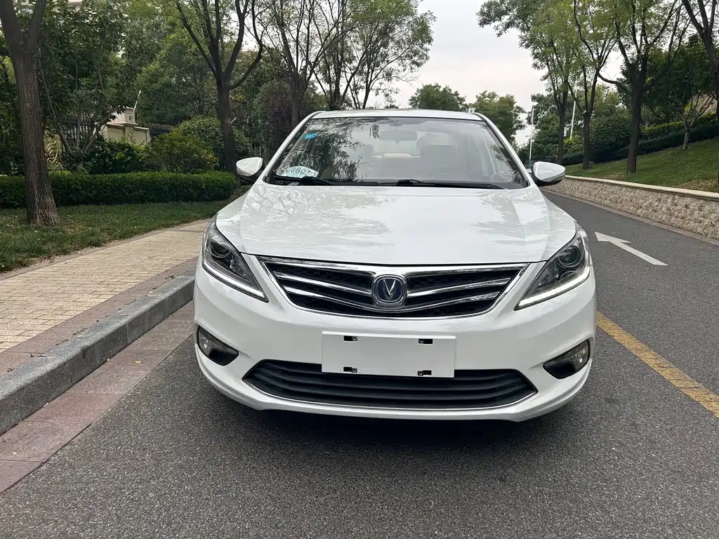 Changan Eado — миниатюра 3