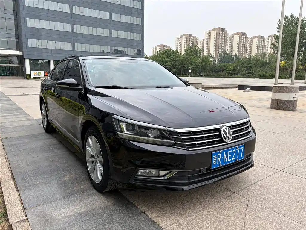 Volkswagen Passat 2017 330TSI DSG