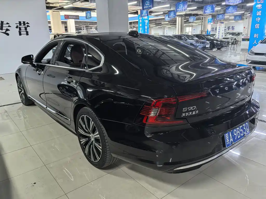 Volvo S90 — миниатюра 5