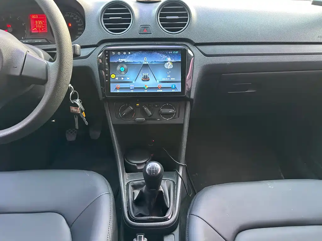 Volkswagen Jetta — миниатюра 17