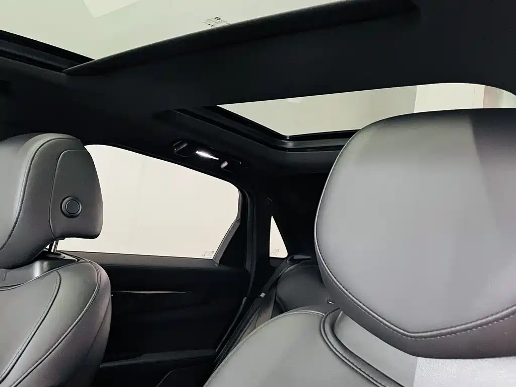 Cadillac CT6 — миниатюра 14