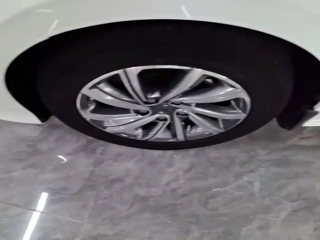 Geely Binrui — миниатюра 23