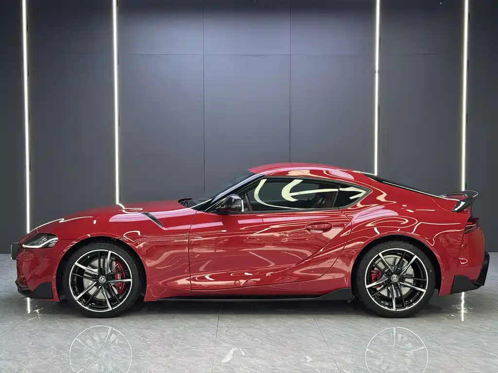 Toyota Supra — миниатюра 3