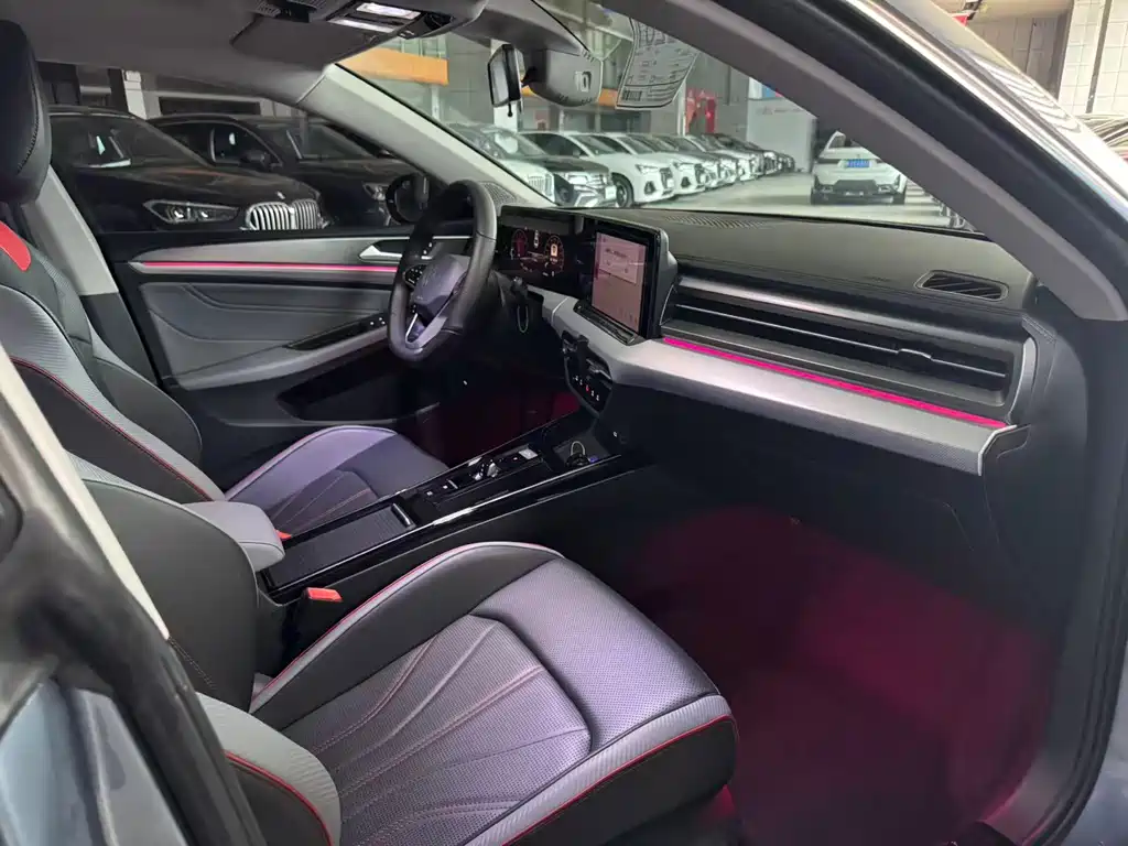 Volkswagen Lamando Lamando L 280TSI DSG Cool Hot Edition, фото 9