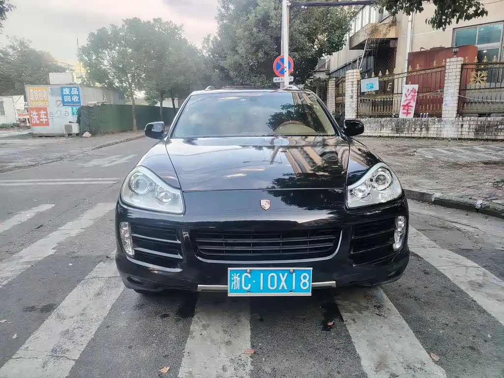 Porsche Cayenne — миниатюра 2