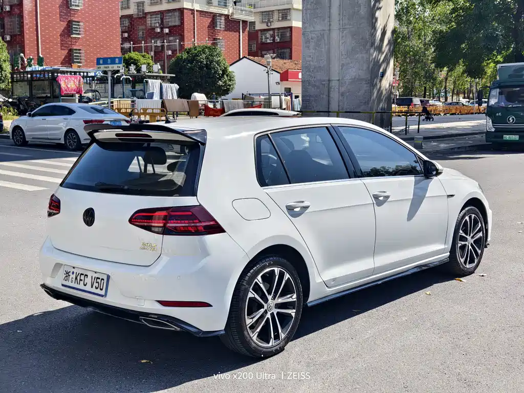Volkswagen Golf — миниатюра 12