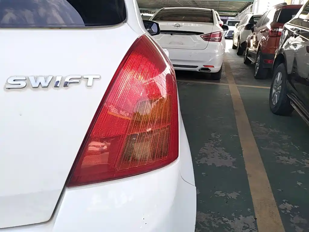 Suzuki Swift — миниатюра 8