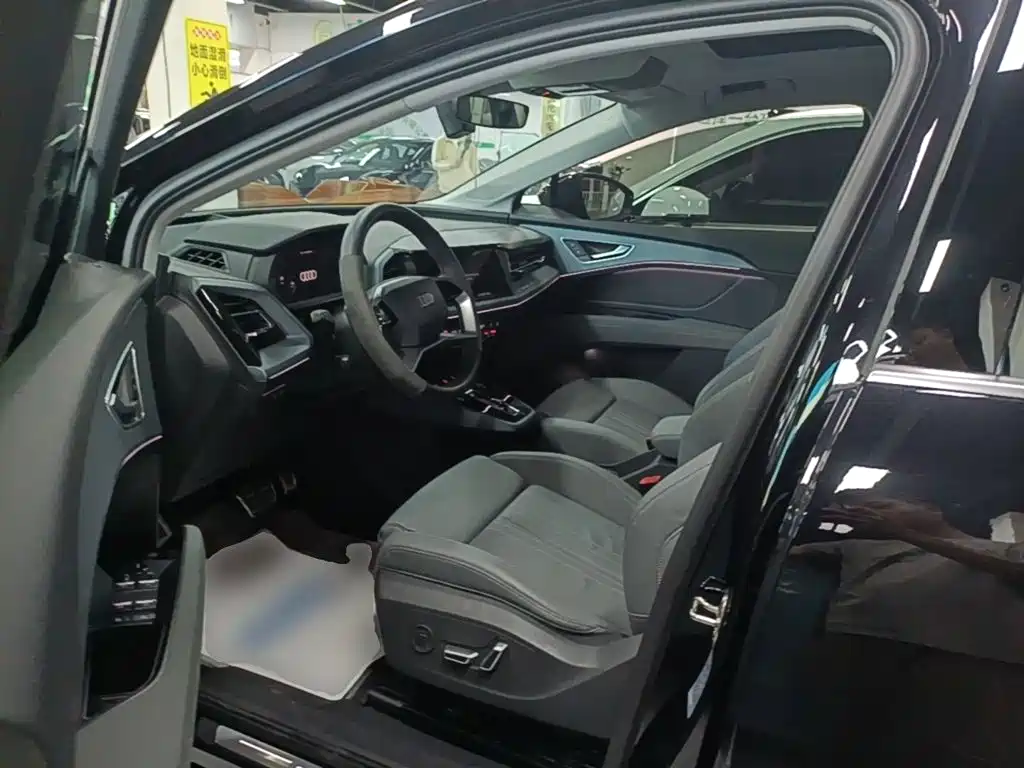 Audi Q5 e-tron — миниатюра 15