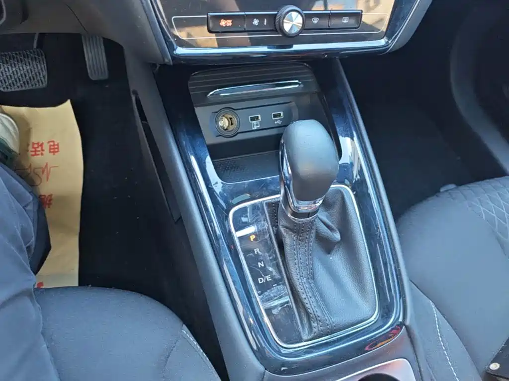 Roewe i5 — миниатюра 14