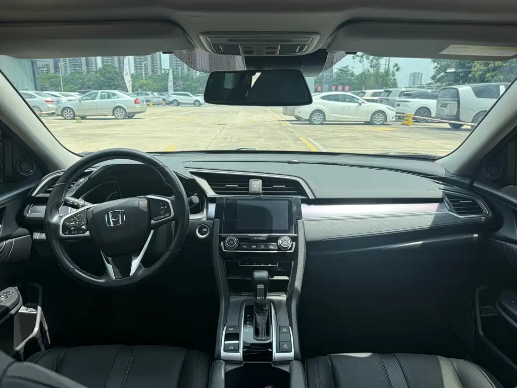 Honda Civic 2016 220TURBO CVT