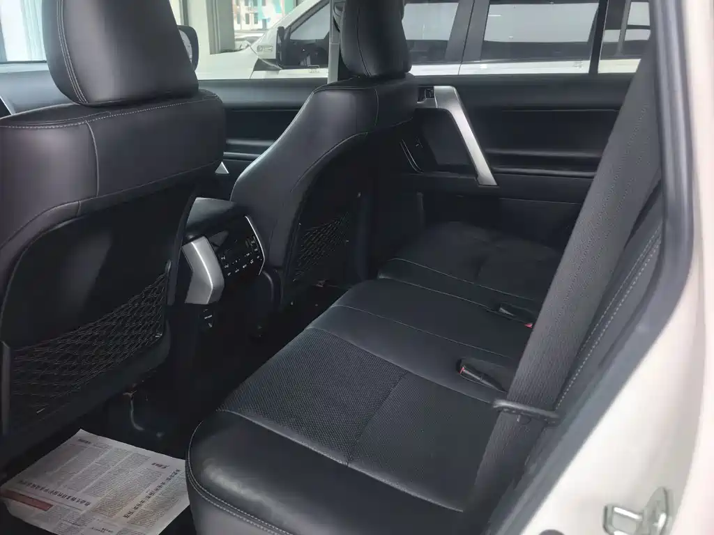 Toyota Prado — миниатюра 6