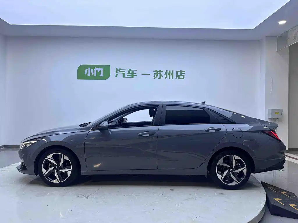 Hyundai Elantra — миниатюра 6