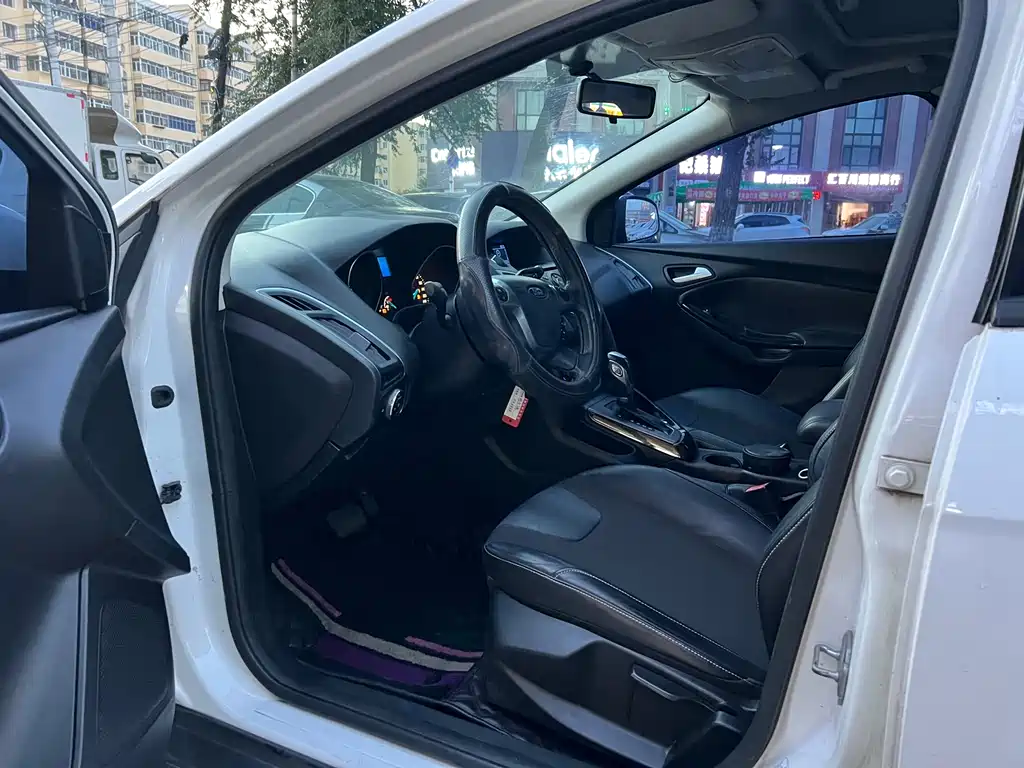 Ford Focus — миниатюра 7