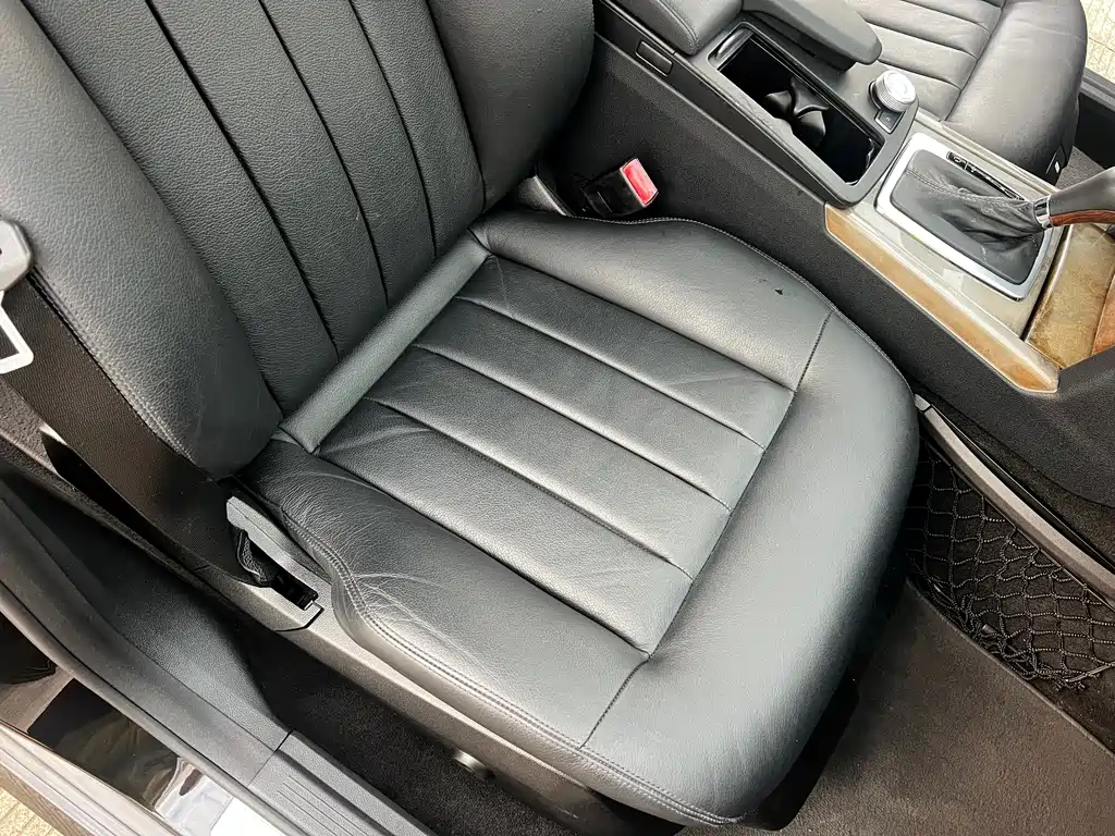 Mercedes-Benz E-Class (Import) — миниатюра 19