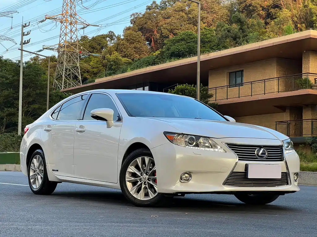 Lexus ES — миниатюра 3