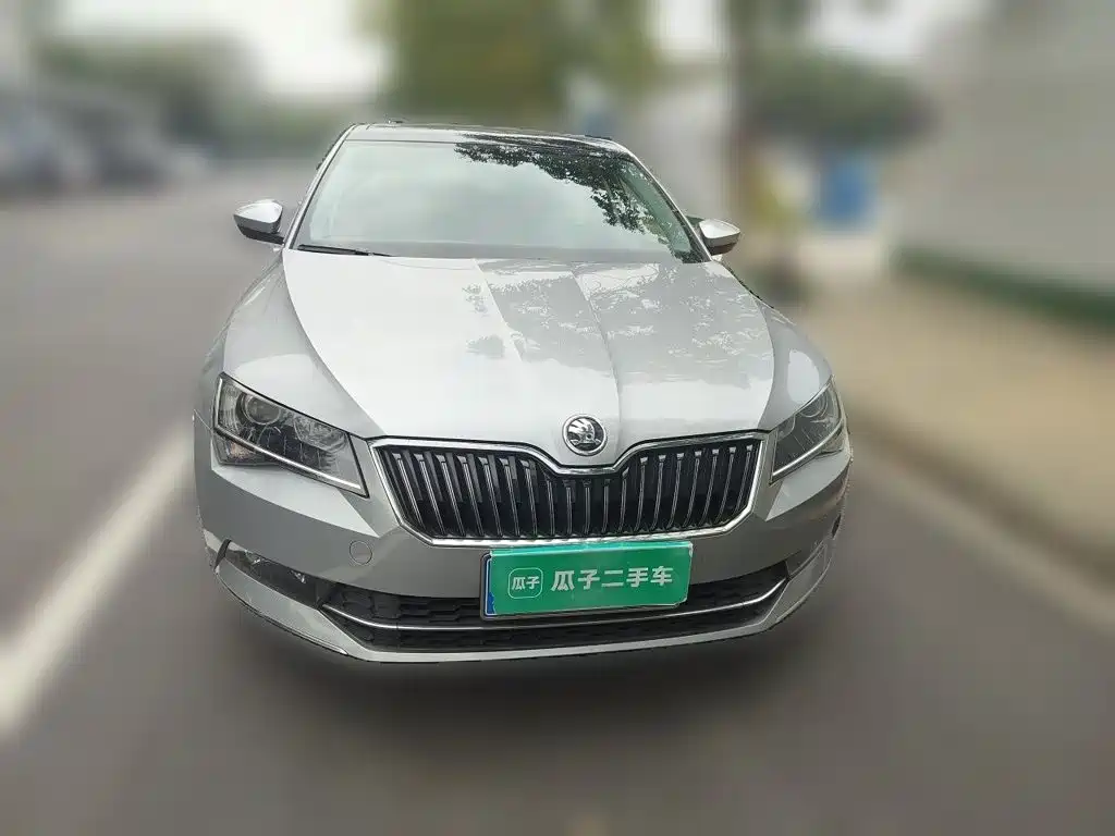 Skoda Superb — миниатюра 2