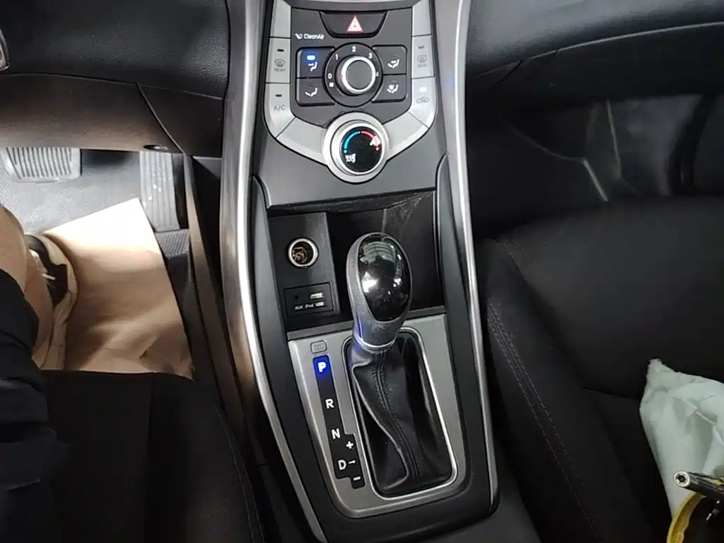 Hyundai Elantra Langdong — миниатюра 14