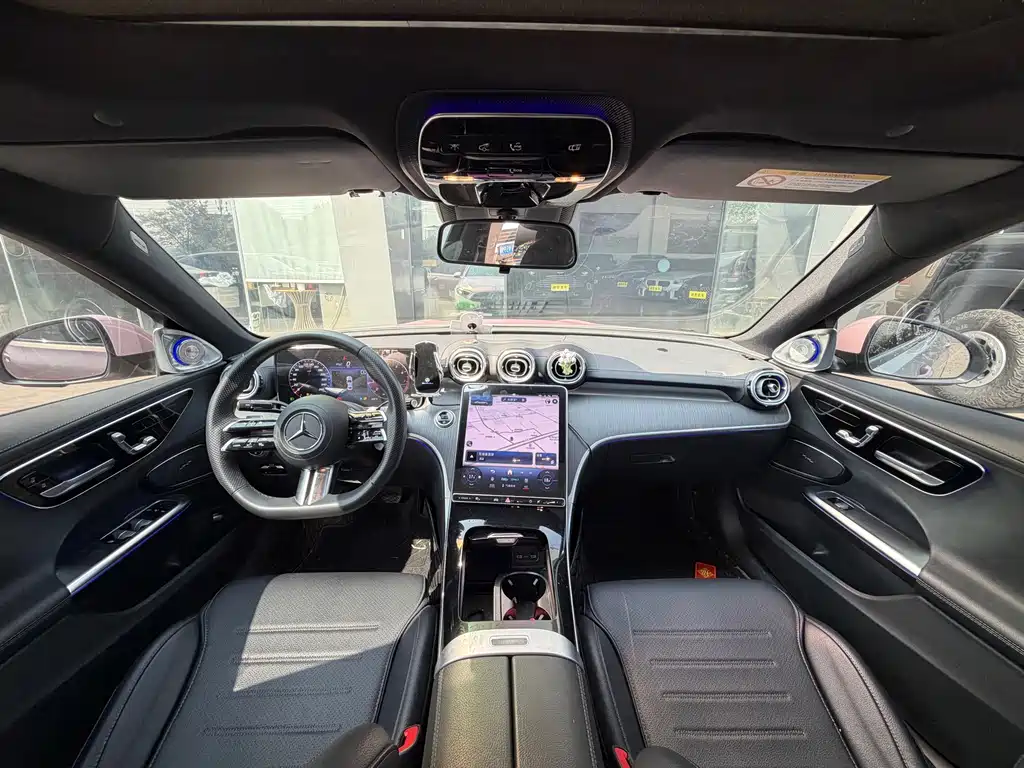 Mercedes-Benz C-Class — миниатюра 9