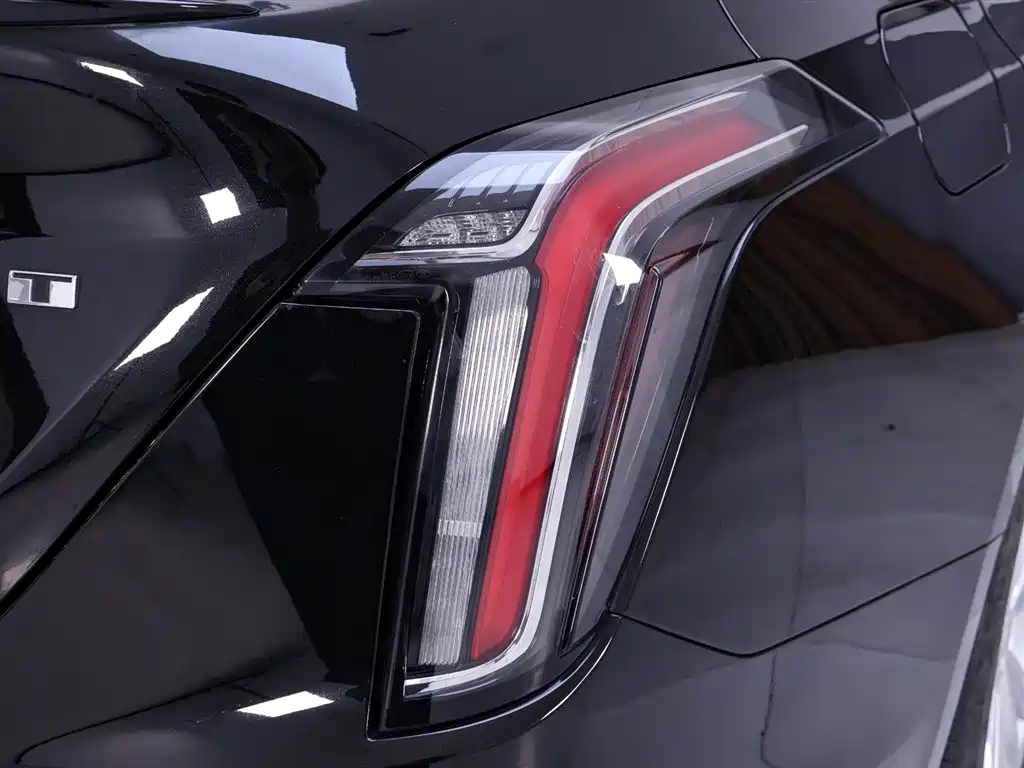 Cadillac CT4 2022 28T