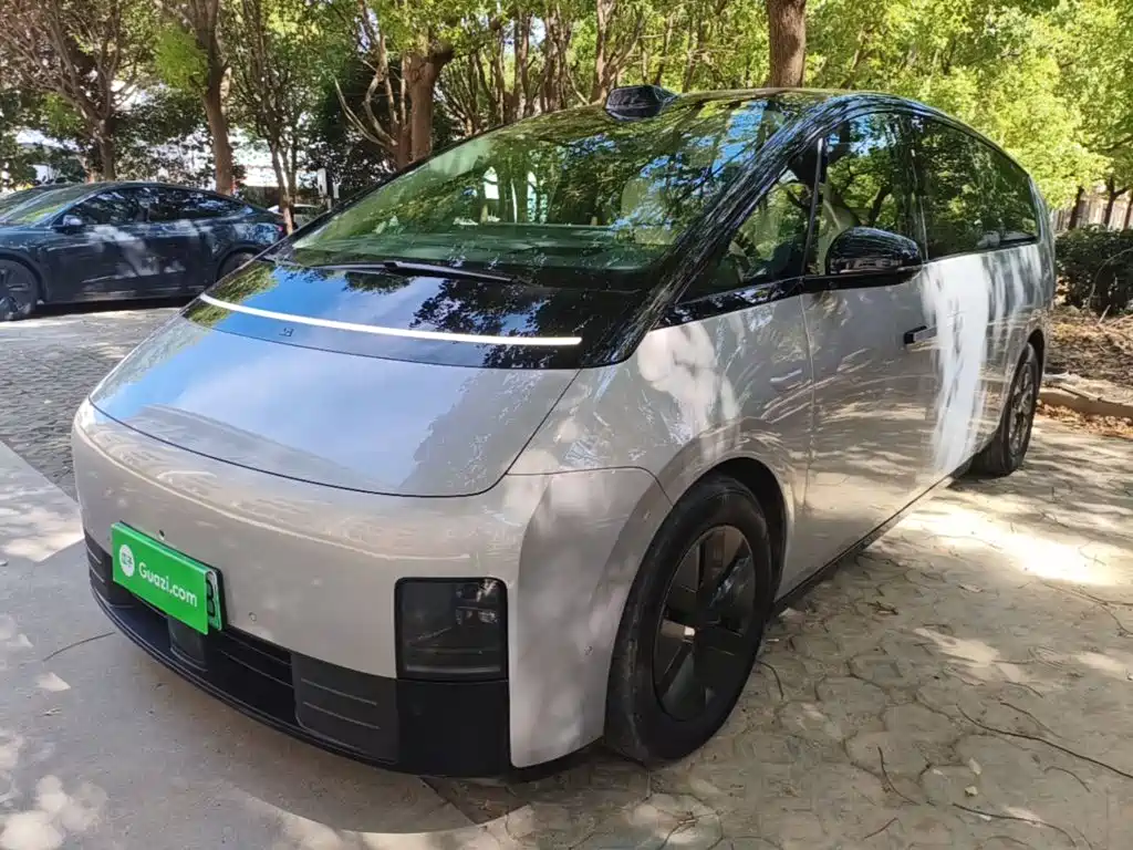 Li Auto Li MEGA