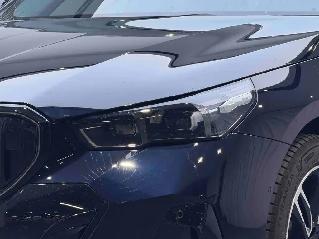 BMW 5 Series — миниатюра 7