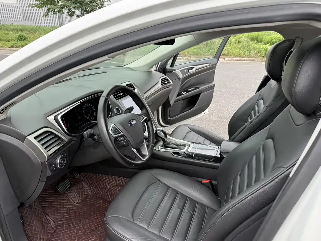 Ford Mondeo — миниатюра 8