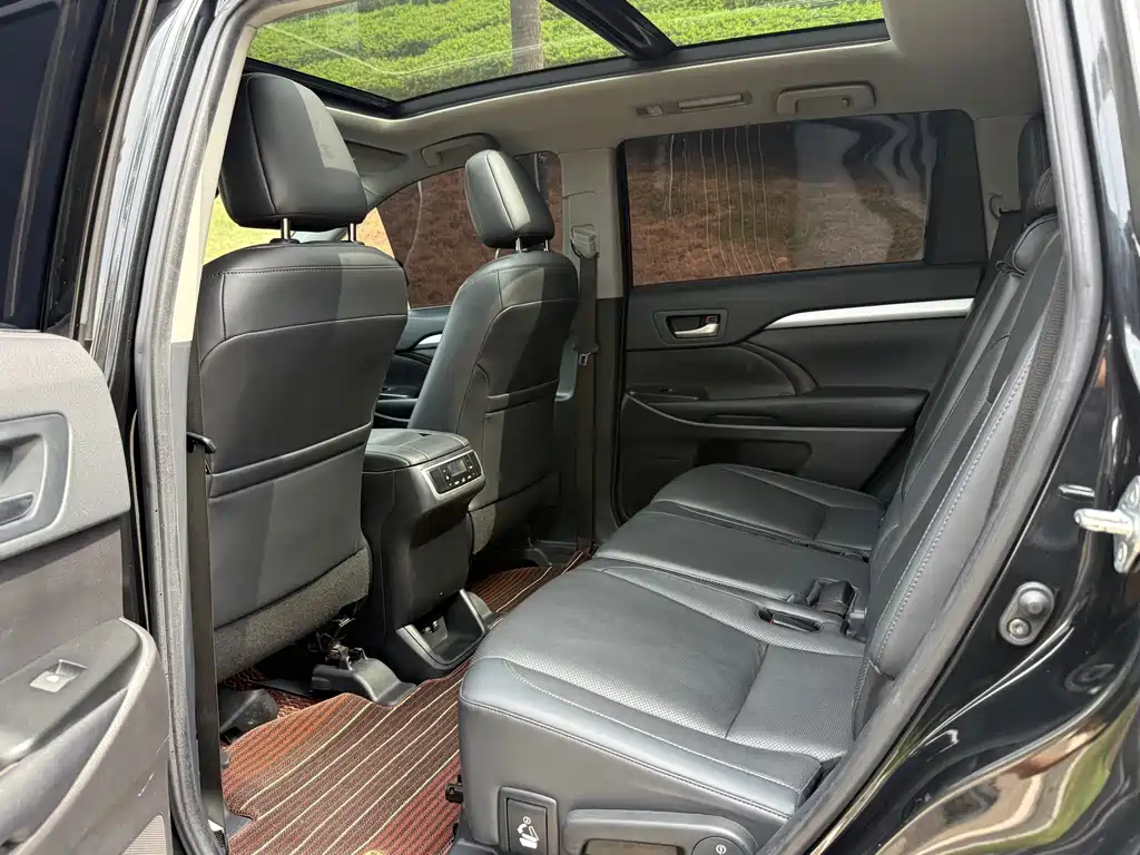 Toyota Highlander — миниатюра 8